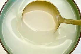 连着喝了几天，感觉皮肤巨水润，我妈都夸我又白了图片