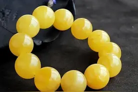 30岁的女人适合戴什么手串？这四种也太好看了吧图片