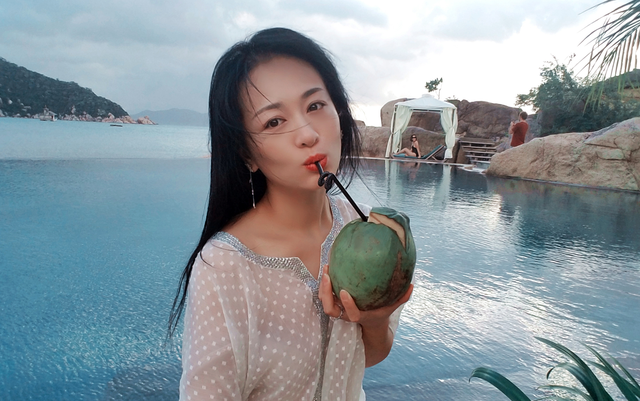 演员涓子:当红时低调嫁圈外丈夫,婚后生俩子,生活幸福甜蜜