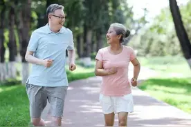 一个65岁老人警告：为了自身健康，老人最好不要打麻将图片