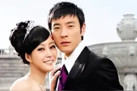 离婚14年后，再看郝蕾和李光洁，才发现两人生活一个天上一个地下图片