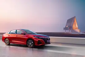 裸车价7万元左右。最值得买的7款汽车，耐用省油又实惠。图片