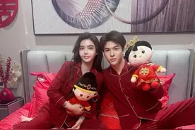 韩安冉大婚在即脸很肿，宋浩然晒婚房亲密照，网友热评：僵尸新娘图片
