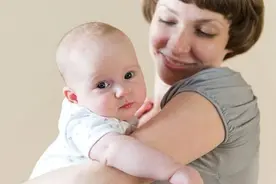 宝宝开口说话早晚，暗示其智商高低？真正聪明的娃，有个明显特征图片