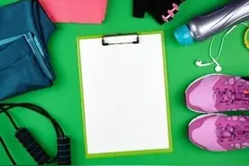 我开始健身了，要带哪些装备看起来更专业？图片