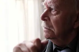 男人的衰老并非突然而至，若身体有6种表现，多半已是英雄迟暮图片