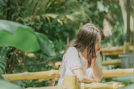 母亲生病，女儿拒绝弟弟让她照顾：不用说，肯定是让我付医药费的图片