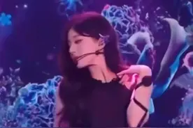 赵露思舞姿优美动人图片