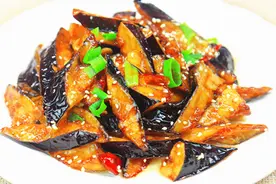 茄子的5种素烧做法！一点肉都不放，却比大鱼大肉都香，特别下饭图片