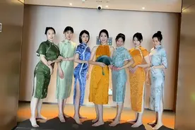 女生退伍后结婚请战友当伴郎伴娘：以婚礼为名的一场战友聚会图片