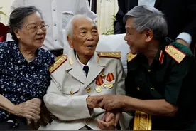 对越反击战后，越南五大亲华派有何结局？其中一人葬于八宝山公墓图片