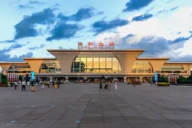 明天起，贵阳北站进出有变化图片