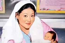 陈宝莲21岁儿子正式出道！纹花臂打耳洞太前卫，养母是王菲经纪人图片