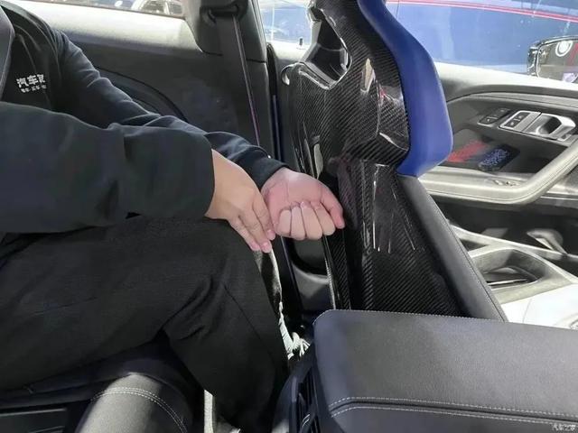 全新宝马M2：燃油绝唱？3.0T的驾驶者之车，买了就能坐等升值？！