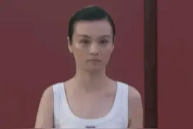 Prada时装周明星走秀：有人气场强大、有人卡脖子，还有人土掉渣图片