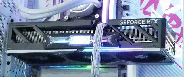 硬件缩水定价不变，新版RTX5090D显卡发售