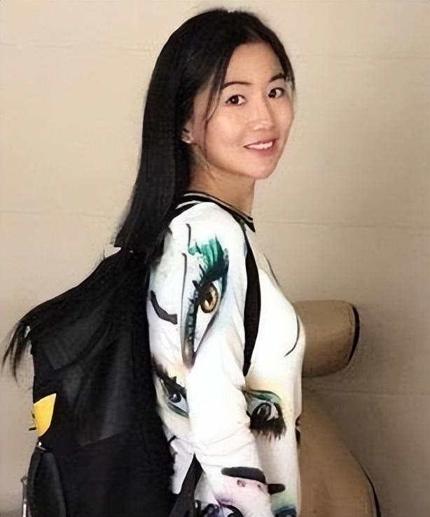 "蛇蝎美人"翟欣欣,4年前骗婚获利千万资产,逼得丈夫跳楼自杀