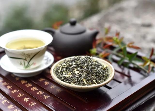 八首中国最美茶诗，满满茶香飘溢