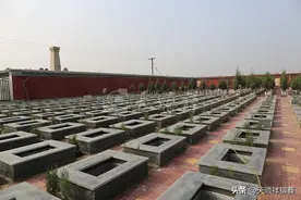 墓地是一人一墓地还是一家？一块墓地可以葬几个人？图片