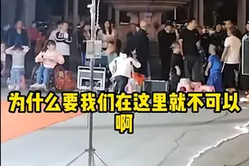 广东一残疾人街头卖艺遭城管制止，愤怒回怼：国家还不允许贪污呢图片