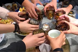 同学聚会“奇怪现象”：4类同学逢叫必到，3类同学咋请都请不来图片