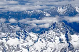 喜马拉雅山的内部，到底藏着什么秘密？里面真是“空心的”？图片