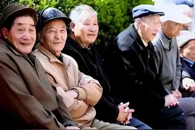 我国将迎来人口死亡高峰，24年1093万人去世，专家：三个因素导致图片