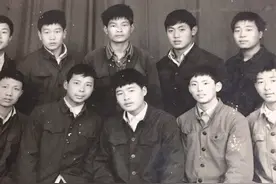 改革开放前：人们的穿着和现在相比有什么不同？图片