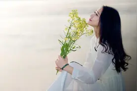 一个女人真正的气质：干净图片