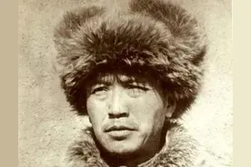 开国上将乌兰夫:于1947年创建内蒙古自治区，儿子副国，孙女正部图片