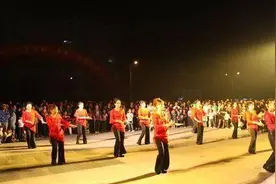 老年人跳广场舞染艾滋，三位阿姨揭秘真相图片