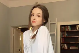 芬兰美女伊兰来到北京读书，开始了我们的北京爱情故事图片