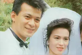 痴情的黄日华：妻子59岁去世，两人相爱40年，发誓终生不会再娶图片