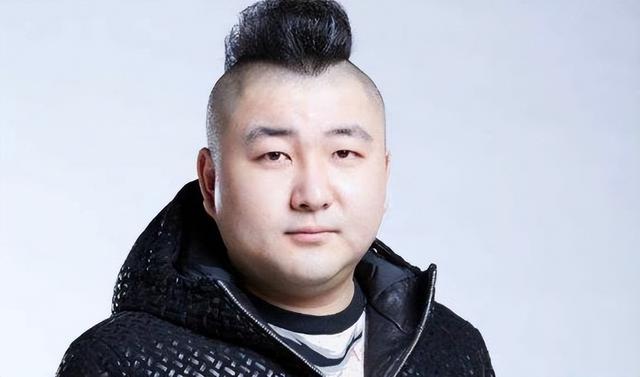 张云雷：大难不死，高台坠落险些丧命，同行李欧为何被扫地出门？