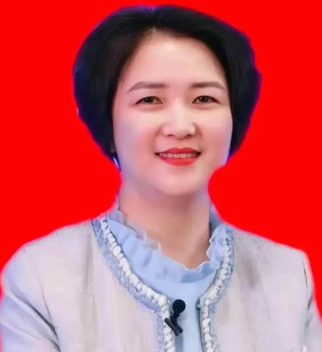 7月30日凌晨！又有6位：“女贪”被查落马，触目惊心，看看都有谁