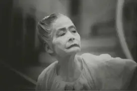 日本烟花女子74岁仍站街，街头60年一直拉客，却备受日本人尊重图片