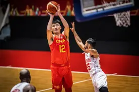 亚洲杯：赵睿孙铭徽双双被驱逐，顾全22分+制胜补篮挽救中国队图片