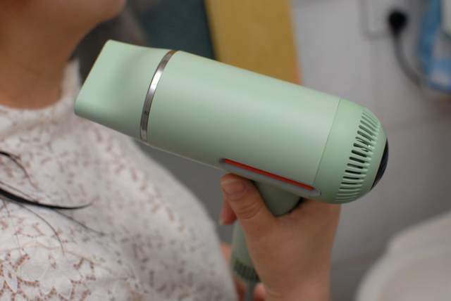 吹风机也带显示屏？11万转的Joymay高速吹风机上架小米有品