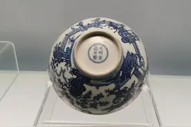上海博物馆，明宣德青花庭院仕女图盘分享图片