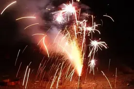 烟花爆竹被禁放，被人非议缺少年味，你知道是谁提议禁放的吗图片
