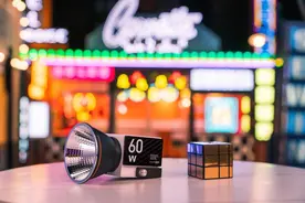了解补光灯的强大作用，推荐一款小巧精干的补光灯图片