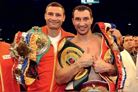 唯一一位击败克里琴科兄弟的拳手，身高1.98米，堪称“奇人”图片