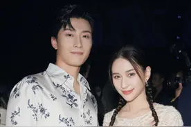 何超莲透露被赌王疼爱的原因！成长期父女每天见面，父亲督促学习图片