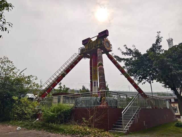 重庆8亿打造的游乐园，号称第二洋人街，开业1年变废墟，什么原因
