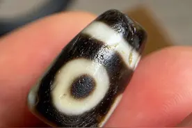 天珠就是一个笑话，在文玩圈说这3点的，都是忽悠你！图片