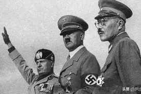二战期间日德两国怎么进行军事互助？1941年7月18日岛风号下水图片