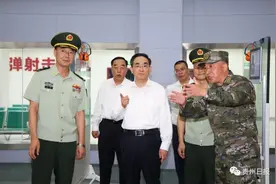 徐麟走访慰问驻黔部队图片