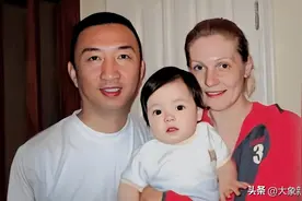 大象夜读｜特别军事行动中的唯一中国记者卢宇光：俄媒为他发布纪录片预告图片