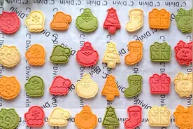 圣诞礼物准备好了吗？自己动手做一份超可爱的圣诞曲奇小饼干吧图片