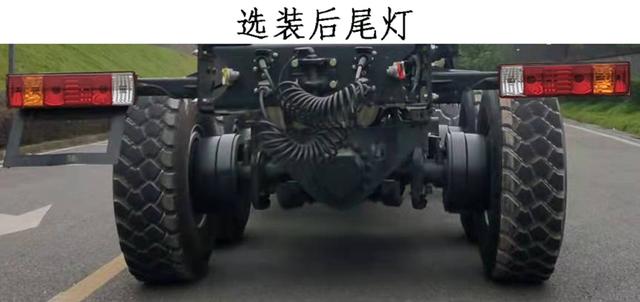 太霸气了！联合卡车新车曝光，太拖拉8x8底盘，搭载12.9L柴油动力